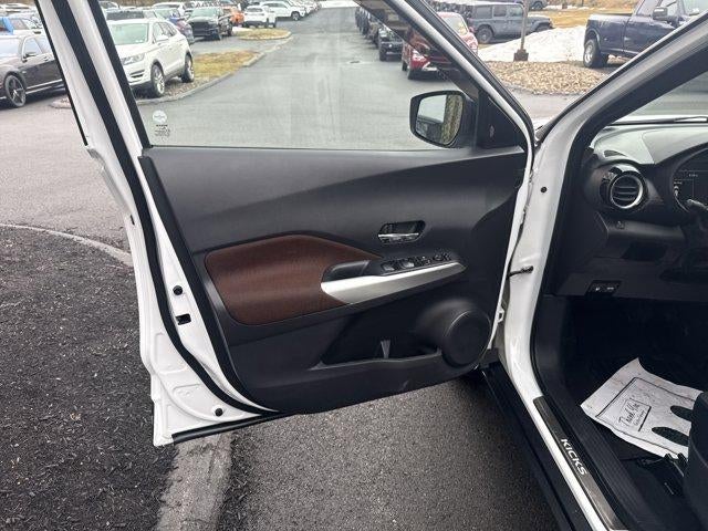 2018 Nissan Kicks SR FWD