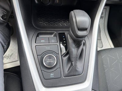2025 Toyota RAV4 Hybrid XLE AWD (Natl)