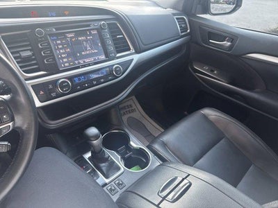 2019 Toyota Highlander XLE V6 AWD (Natl)