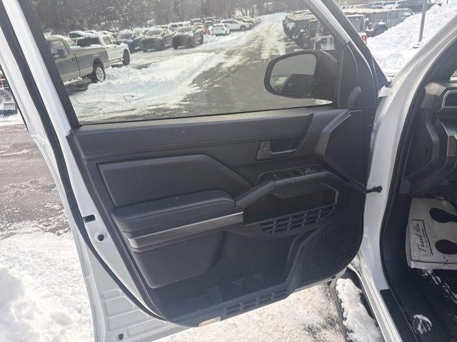 2025 Toyota 4Runner SR5 4WD (GS)