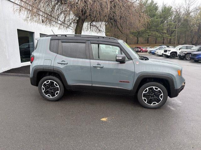 2016 Jeep Renegade 4WD 4dr Trailhawk