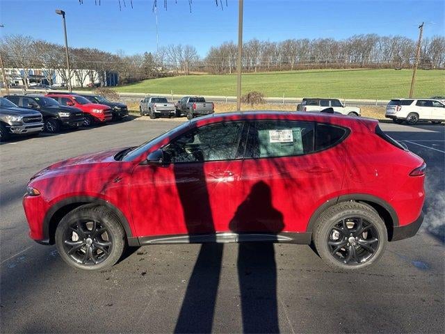 2024 Dodge Hornet R/T Plus EAWD *Ltd Avail*