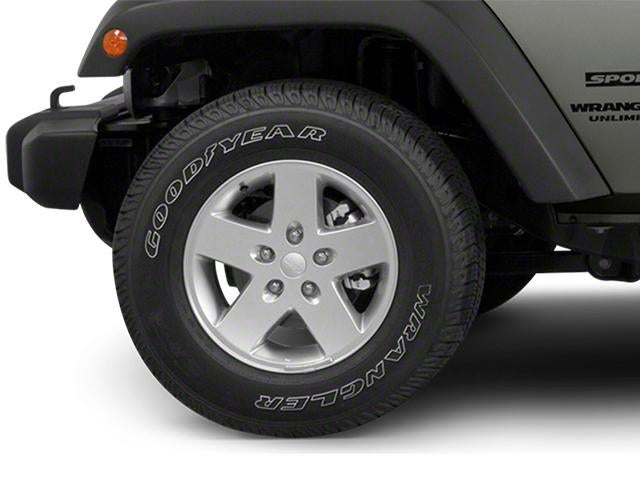 2013 Jeep Wrangler Unlimited 4WD 4dr Sahara