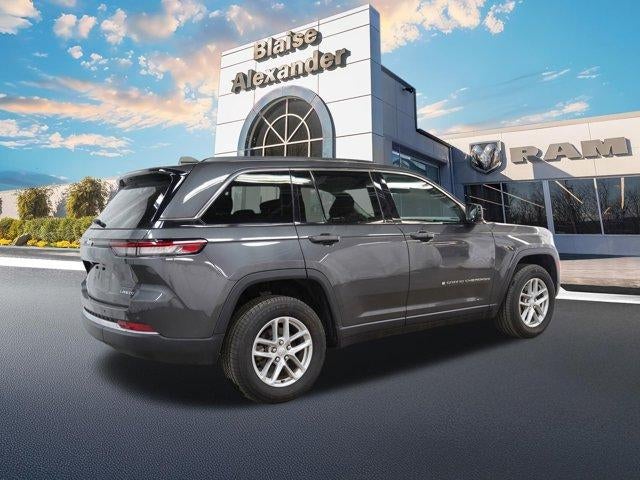 2023 Jeep Grand Cherokee Laredo X 4x4