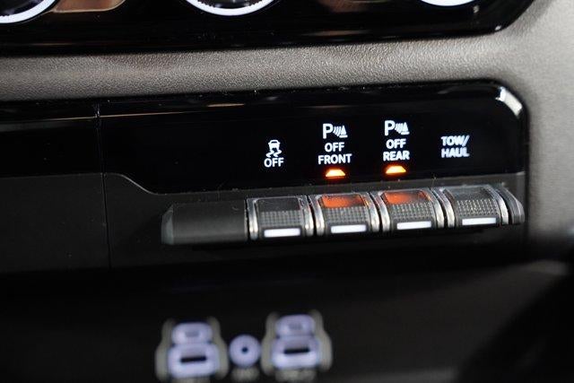 2025 RAM 1500 Big Horn 4x4 Crew Cab 5'7" Box