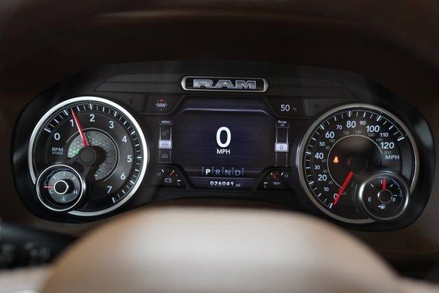 2020 RAM 1500 Laramie 4x4 Crew Cab 5'7" Box