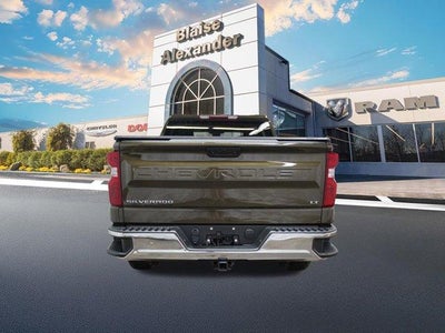 2023 Chevrolet Silverado 1500 Crew Cab Short Box 4-Wheel Drive LT 2FL