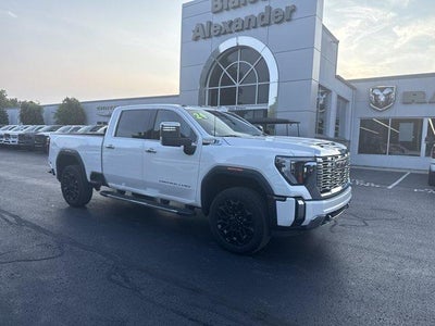2024 GMC Sierra 2500 HD Crew Cab Standard Box 4-Wheel Drive Denali