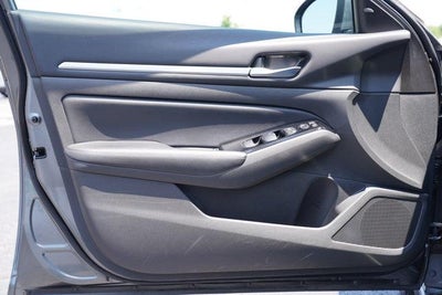 2023 Nissan Altima 2.5 SV Sedan