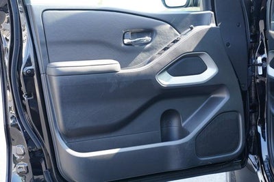 2024 Nissan Frontier Crew Cab 4x4 SV
