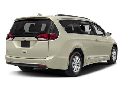 2017 Chrysler Pacifica Touring-L FWD