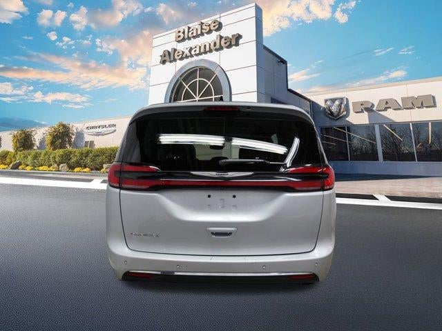 2024 Chrysler Pacifica Touring L FWD
