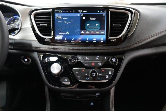 2026 Chrysler Pacifica Pinnacle AWD