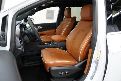 2026 Chrysler Pacifica Pinnacle AWD