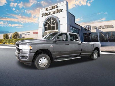 2022 RAM 3500 Big Horn 4x4 Crew Cab 8' Box
