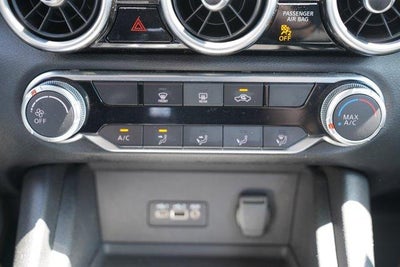 2023 Nissan Sentra SV CVT