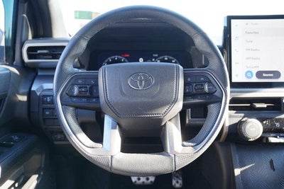 2025 Toyota Tacoma 4WD 4WD TRD Sport Double Cab 5' Bed AT (Natl)