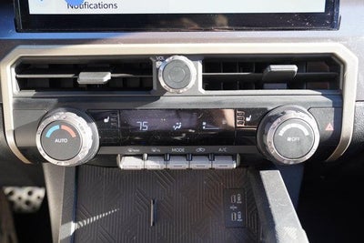 2025 Toyota Tacoma 4WD 4WD TRD Sport Double Cab 5' Bed AT (Natl)
