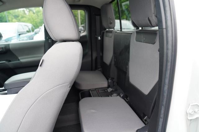 2022 Toyota Tacoma 4WD 4WD SR Access Cab 6' Bed I4 AT (SE)