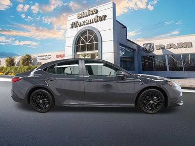2026 Toyota Camry SE AWD (Natl)