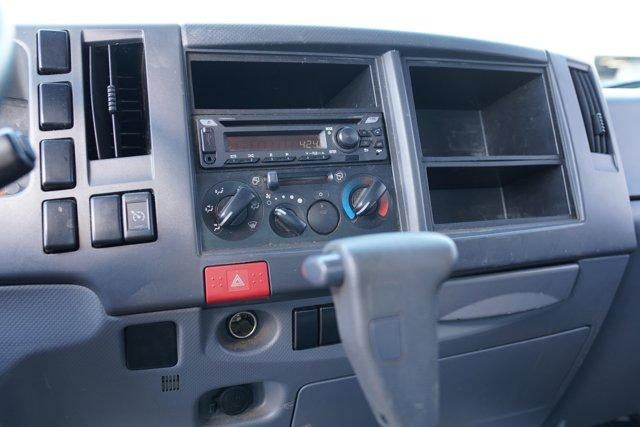 2019 Isuzu NPR HD 20 FT BOX TRUCK