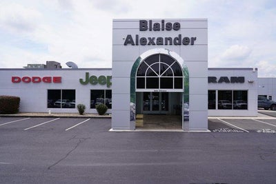 2019 Isuzu NPR HD 20 FT BOX TRUCK