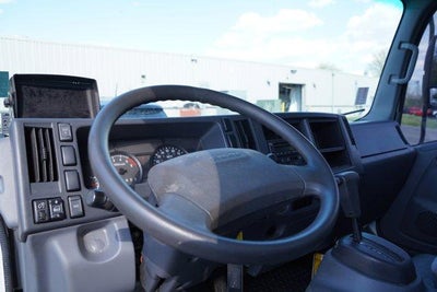 2019 Isuzu NPR HD 20 FT BOX TRUCK