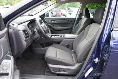 2025 Nissan Rogue AWD SV
