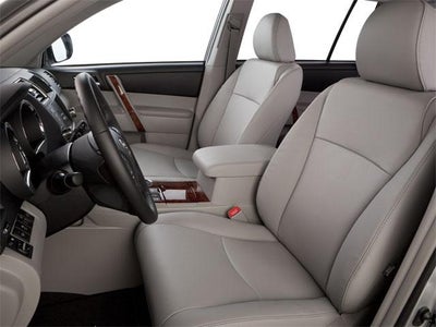 2013 Toyota Highlander 4WD 4dr V6 Plus (Natl)