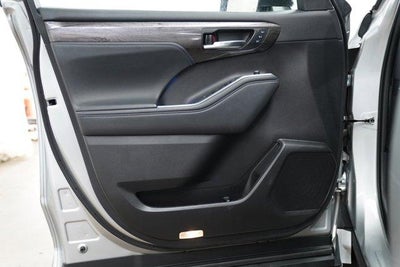 2022 Toyota Highlander Hybrid Limited AWD (Natl)