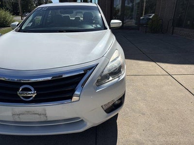 2015 Nissan Altima 4dr Sdn I4 2.5 SV