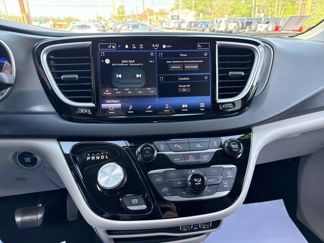 2023 Chrysler Pacifica Touring L FWD