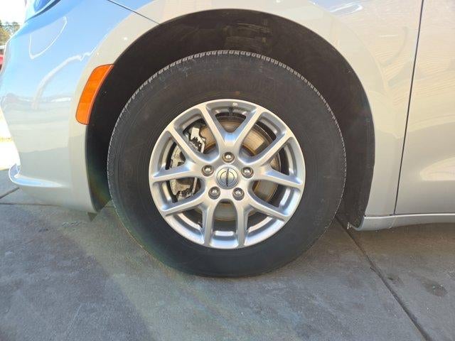 2024 Chrysler Pacifica Touring L FWD