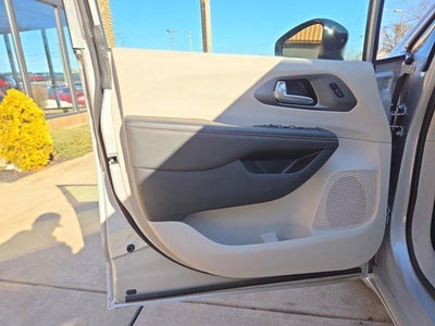 2024 Chrysler Pacifica Touring L FWD