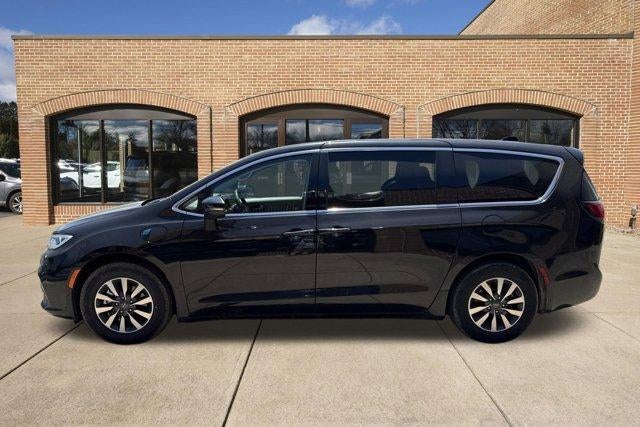 2023 Chrysler Pacifica Hybrid Touring L FWD
