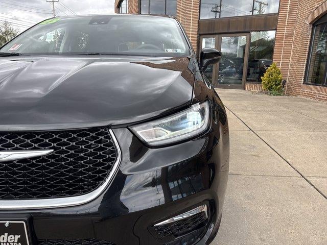 2023 Chrysler Pacifica Hybrid Touring L FWD