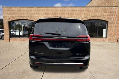 2023 Chrysler Pacifica Hybrid Touring L FWD
