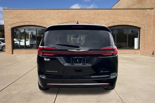 2023 Chrysler Pacifica Hybrid Touring L FWD