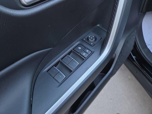 2025 Toyota RAV4 XLE AWD (Natl)