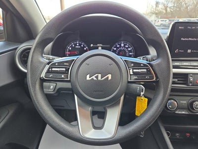2024 Kia Forte LXS IVT