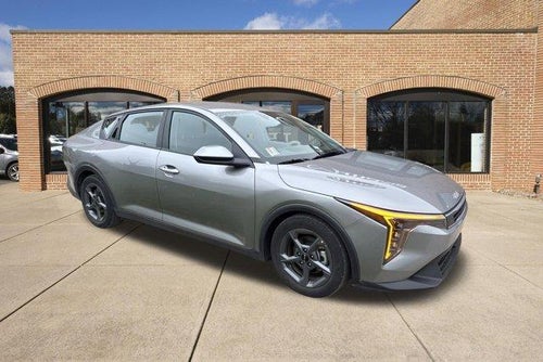 2025 Kia K4 LXS FWD