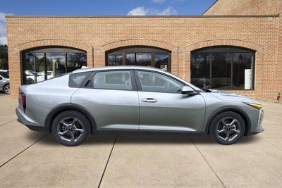 2025 Kia K4 LXS FWD