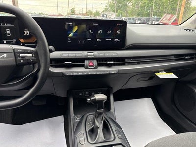 2025 Kia K4 LXS FWD