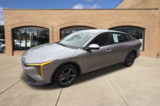2025 Kia K4 LXS FWD