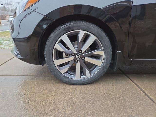 2021 Nissan Versa SR CVT