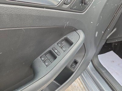 2015 Volkswagen Jetta 4dr Auto 1.8T Sport PZEV Sedan