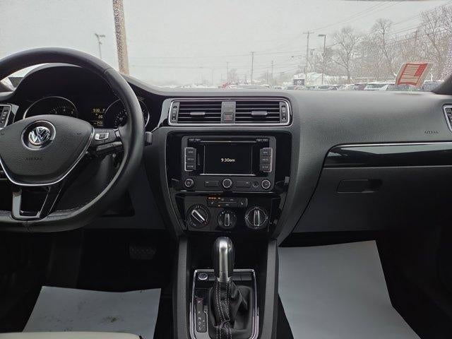 2015 Volkswagen Jetta 4dr Auto 1.8T Sport PZEV Sedan