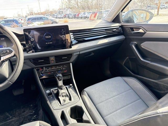 2025 Volkswagen Jetta SE Auto