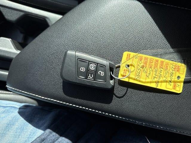 2025 Volkswagen Jetta SE Auto