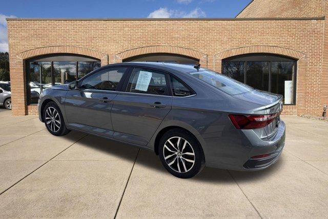 2025 Volkswagen Jetta SE Auto